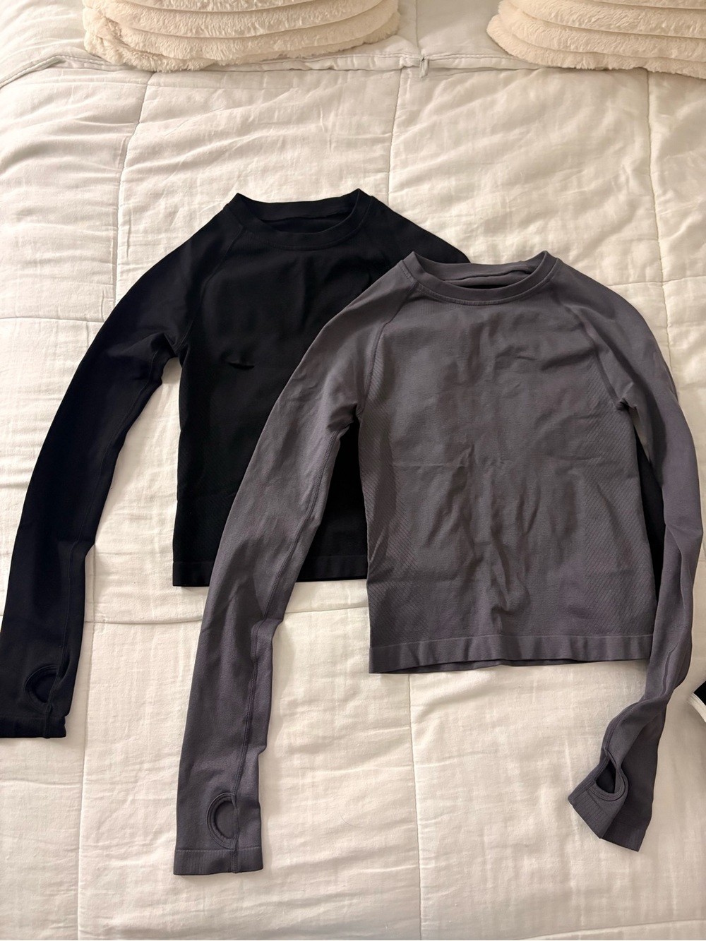 SHEIN Black and Gray Long Sleeve Crop Tees